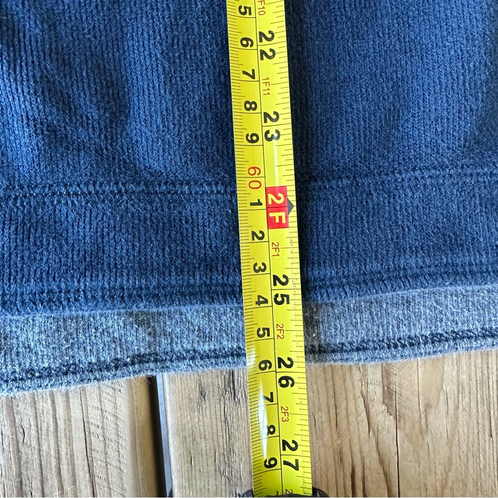 Tommy Bahama Crewneck Sweatshirt Reversible Navy Blue and Gray Color - Picture 12 of 14